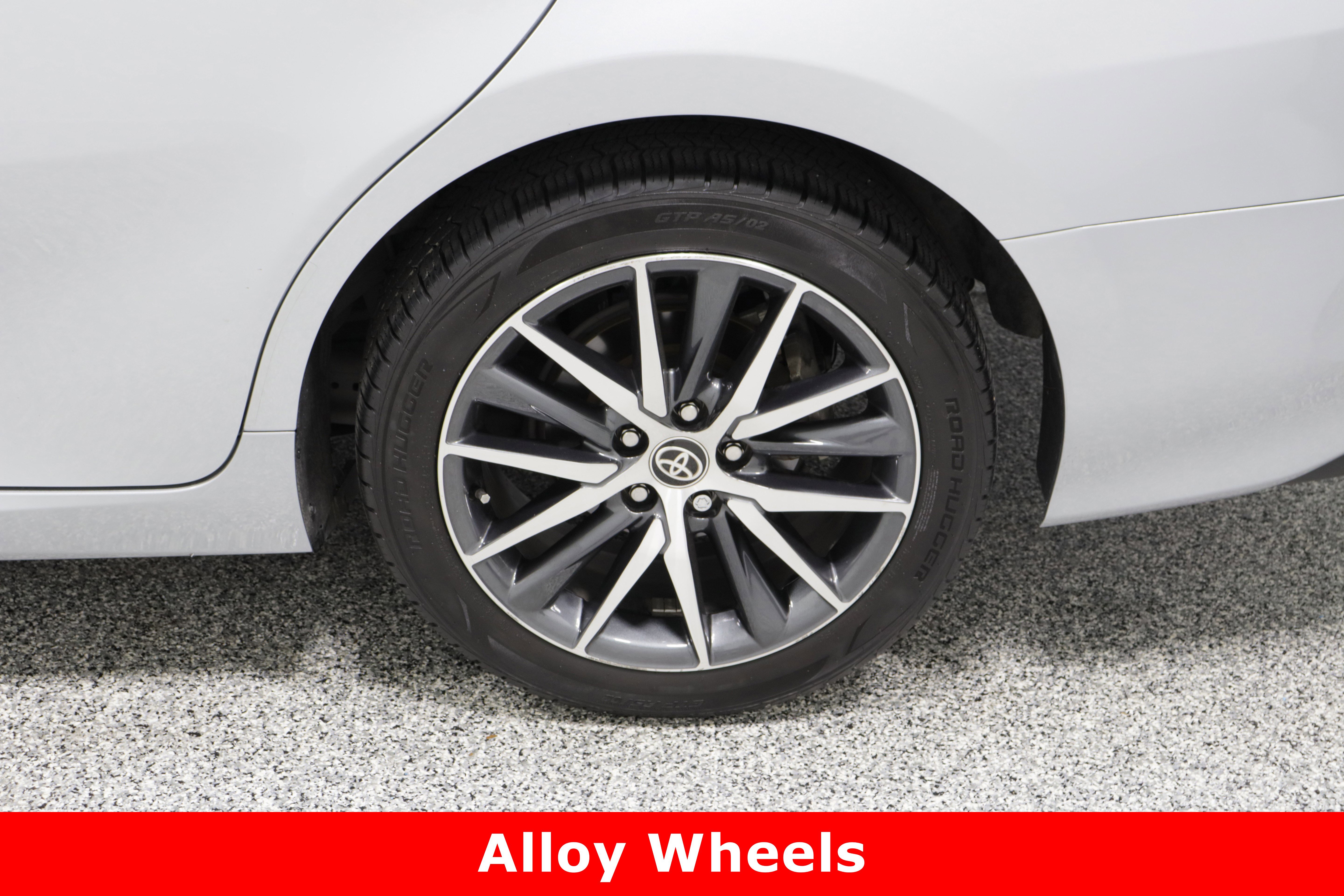 Used 2024 Toyota Camry XLE image 10