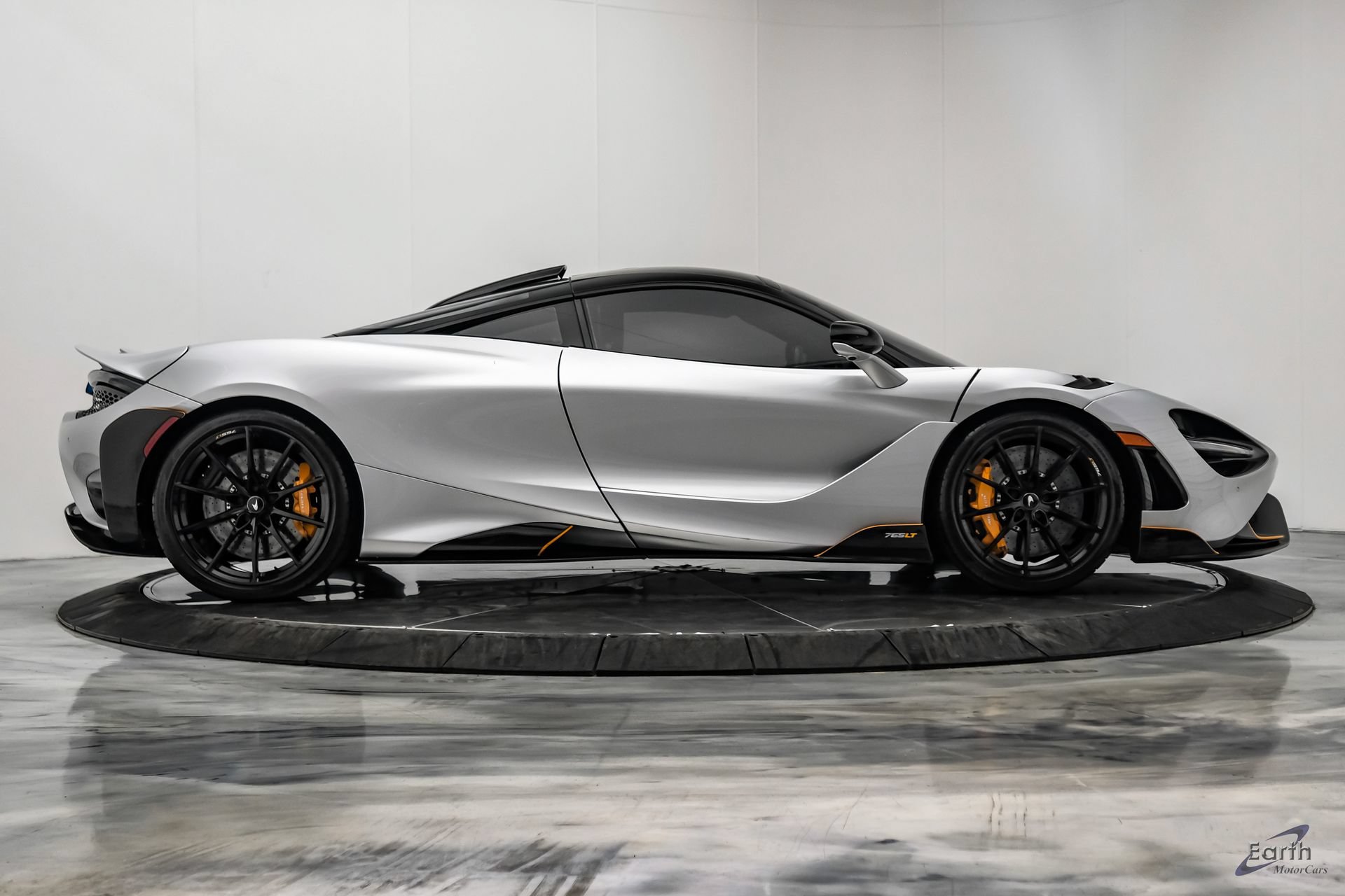 Used 2021 McLaren 765LT RWD image 26