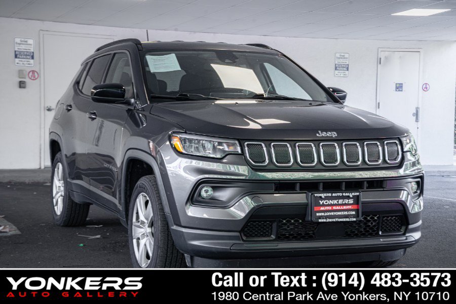 Used 2022 Jeep Compass Latitude AWD/4WD image 4
