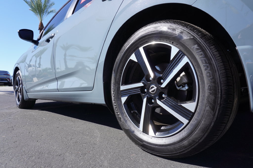 Certified 2025 Nissan Sentra SV FWD image 6