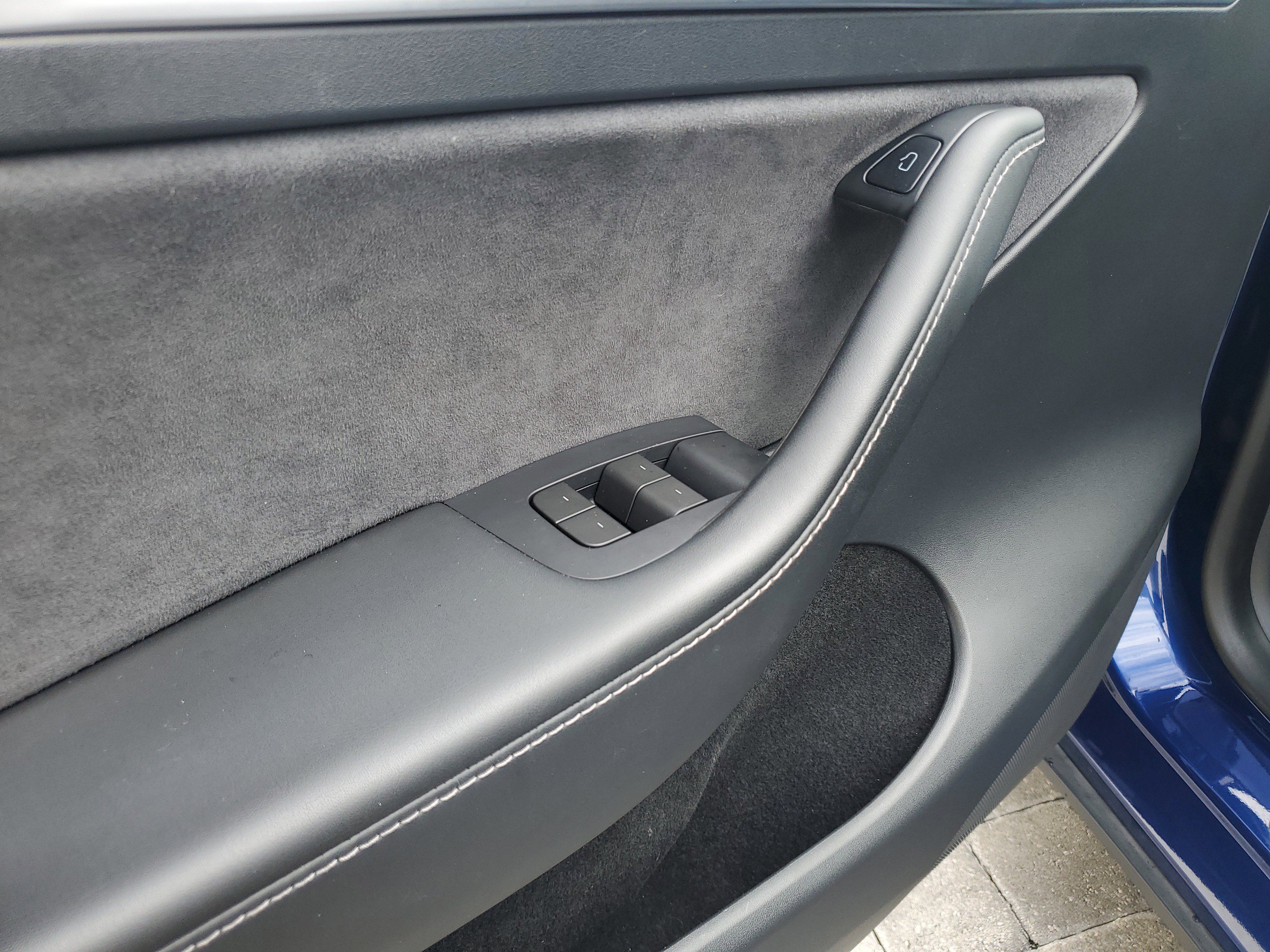 Used 2023 Tesla Model Y Performance image 18