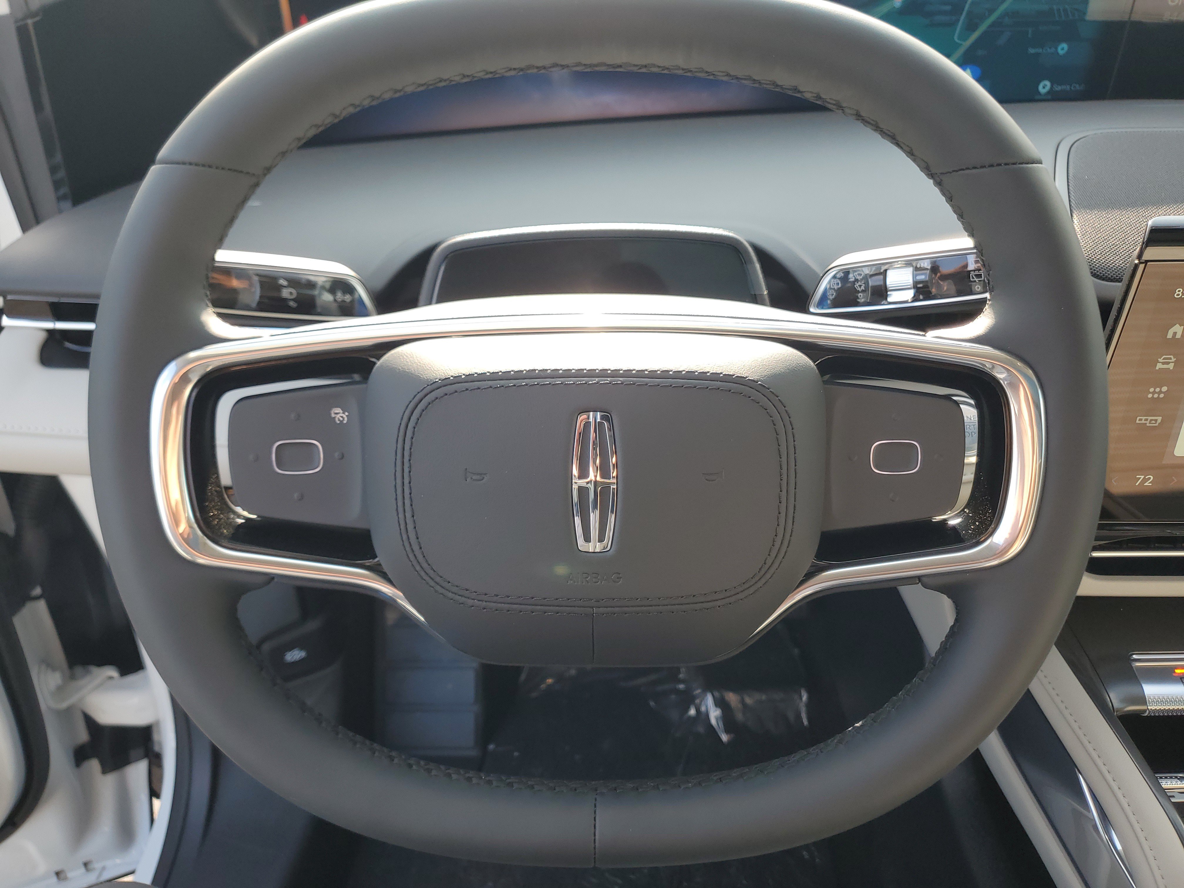 New 2026 Lincoln Nautilus Reserve AWD/4WD image 16