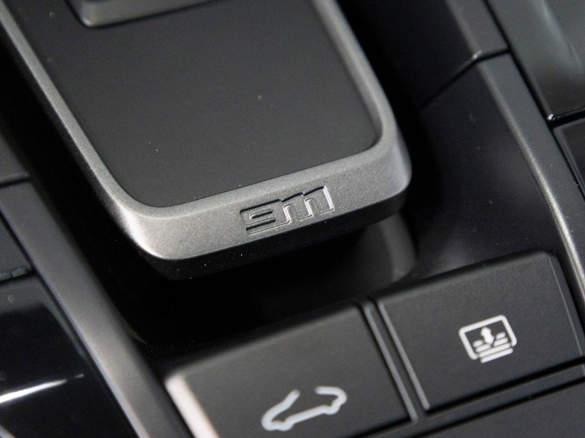 Certified 2025 Porsche 911 Carrera image 20