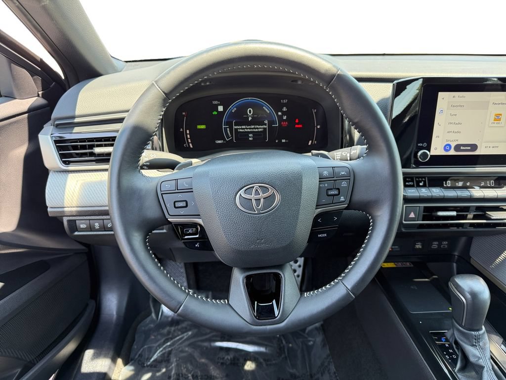 Used 2025 Toyota Camry SE w/ Convenience Package FWD image 12