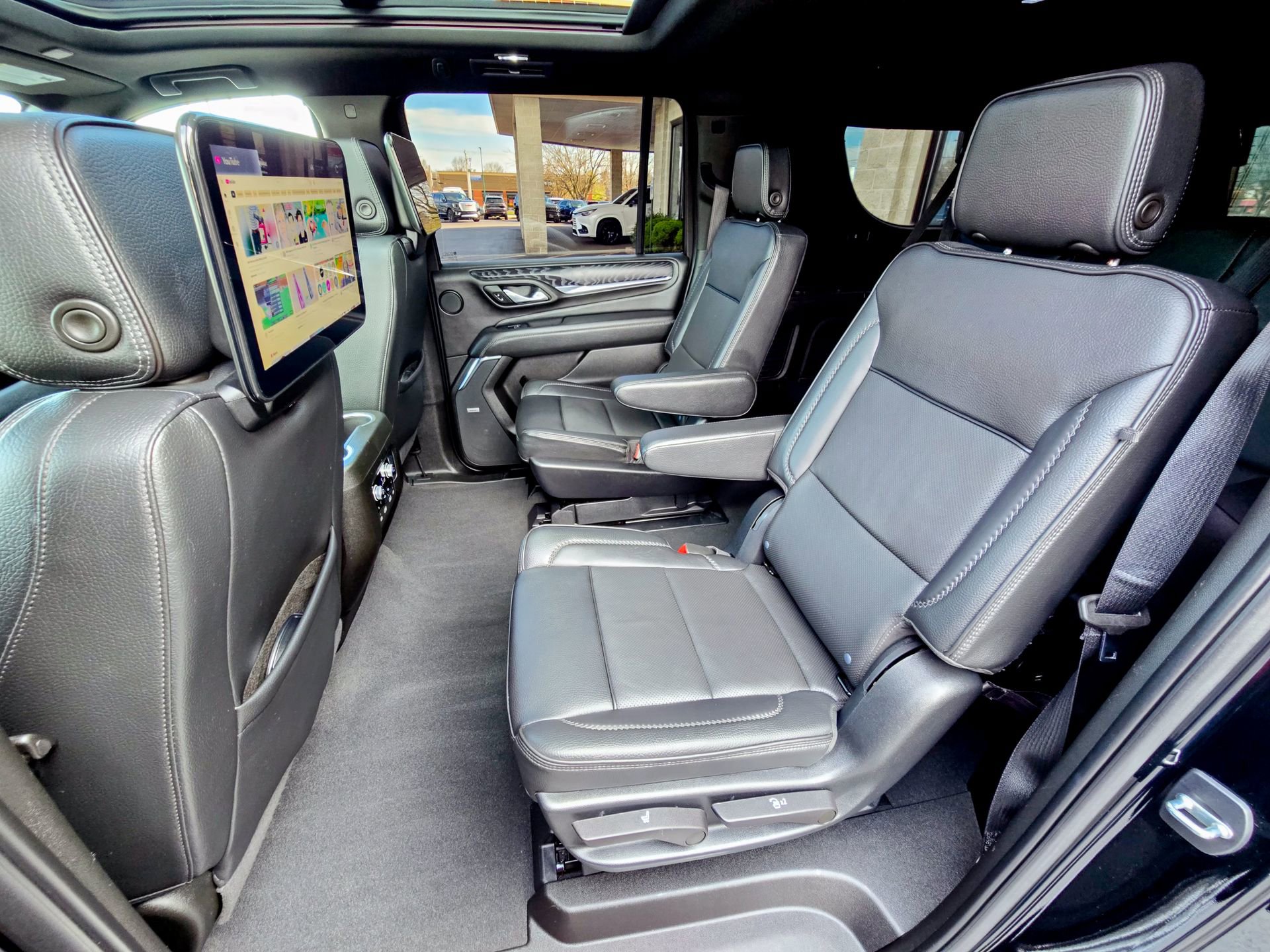 Used 2023 GMC Yukon XL Denali w/ Max Trailering Package image 33