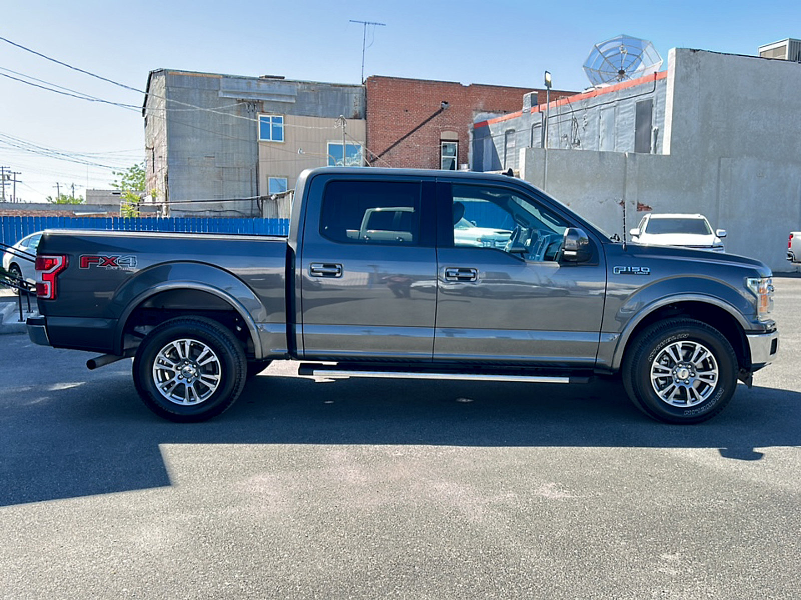 Used 2019 Ford F150 Lariat w/ Max Trailer Tow Package AWD/4WD image 2