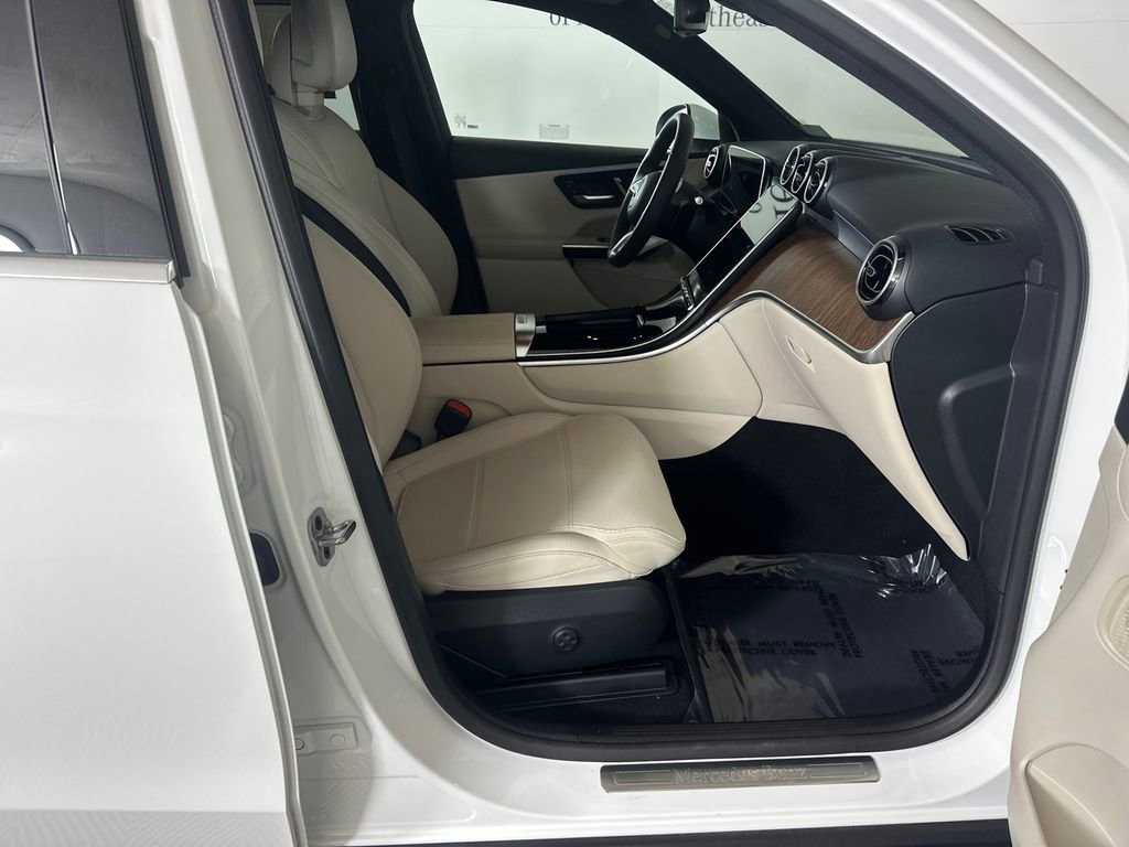 Certified 2026 Mercedes-Benz GLC 300 4MATIC image 14