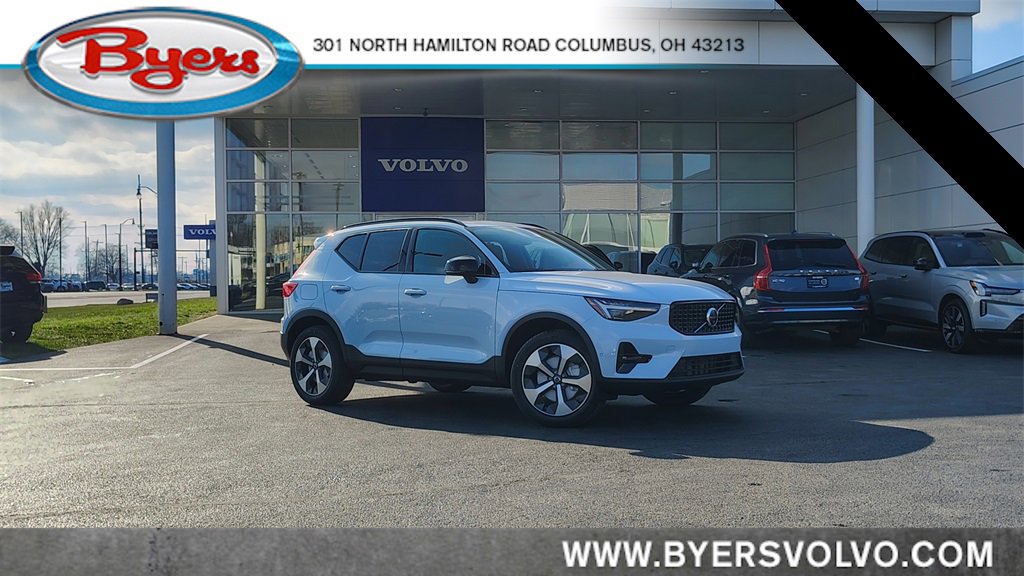 New 2026 Volvo XC40 B5 Plus w/ Climate Package