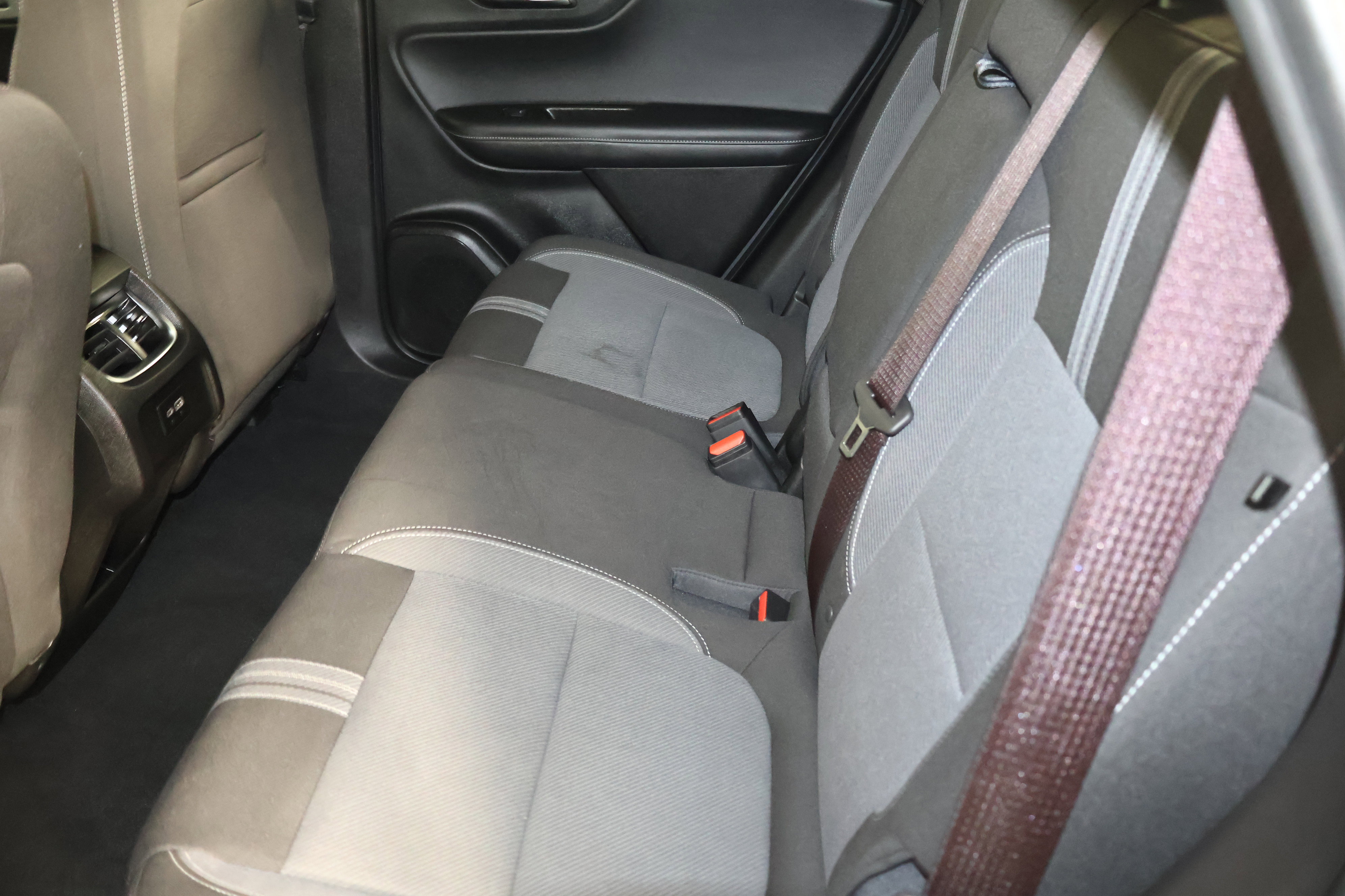 Used 2025 Chevrolet Blazer LT AWD/4WD image 47
