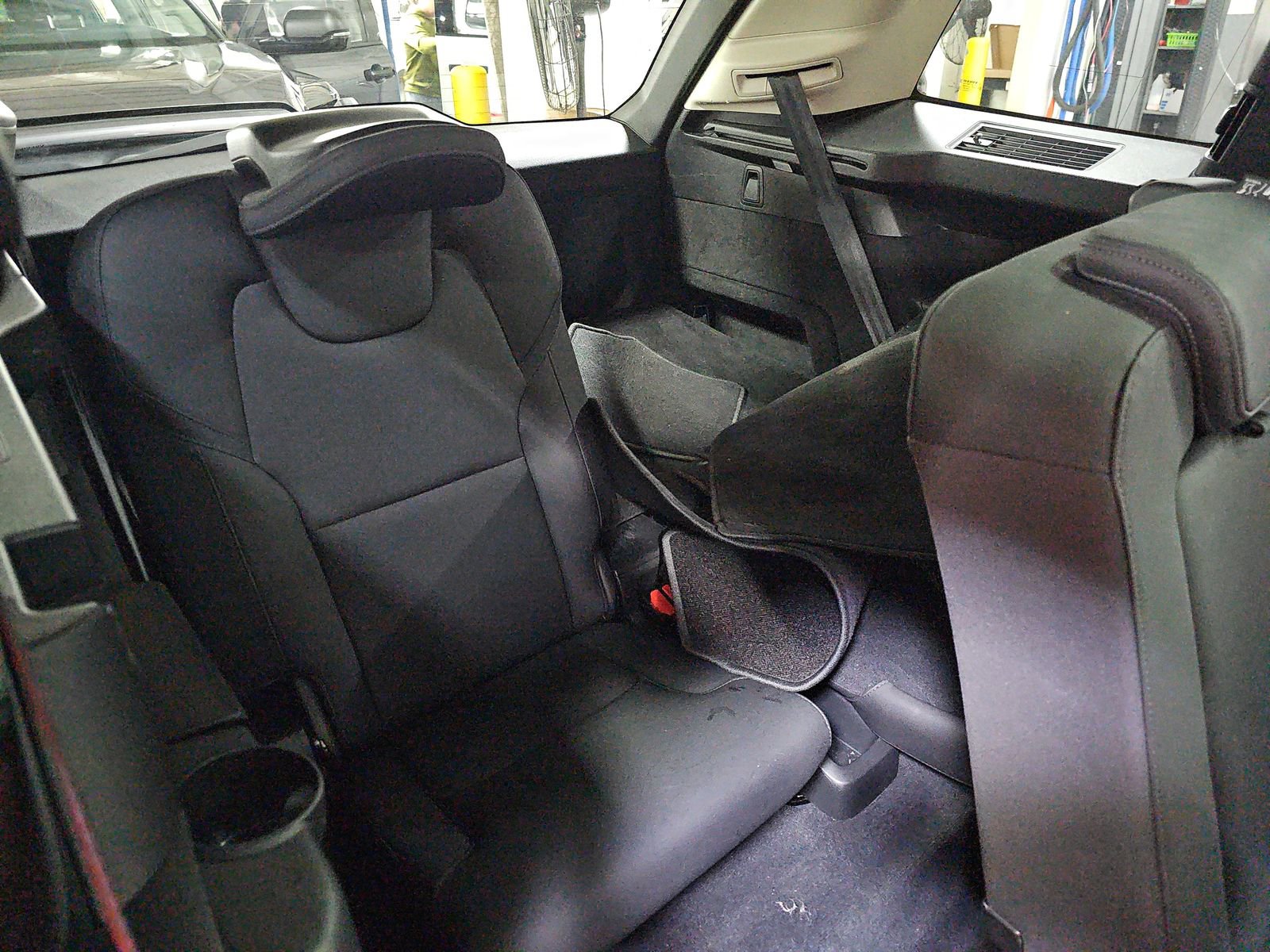 Used 2025 Volvo XC90 B6 Plus image 12