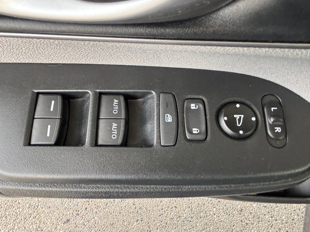 Used 2017 Honda CR-V EX image 27