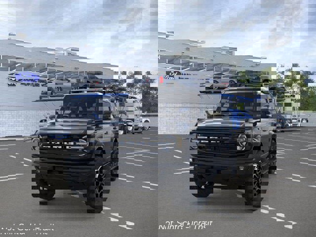 New 2025 Ford Bronco Outer Banks image 2