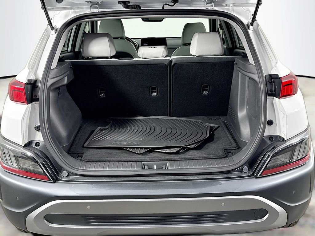 Used 2022 Hyundai Kona Limited image 27