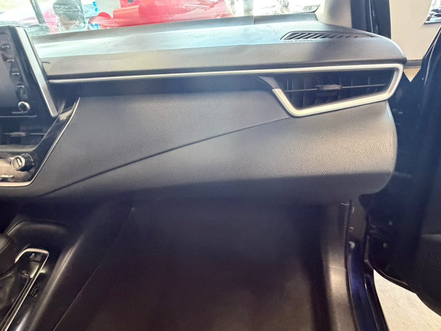 Used 2021 Toyota Corolla LE FWD image 30