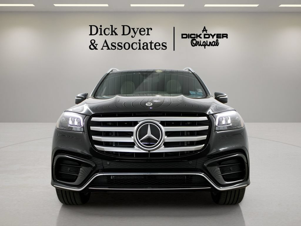 Used 2026 Mercedes-Benz GLS 580 4MATIC image 8
