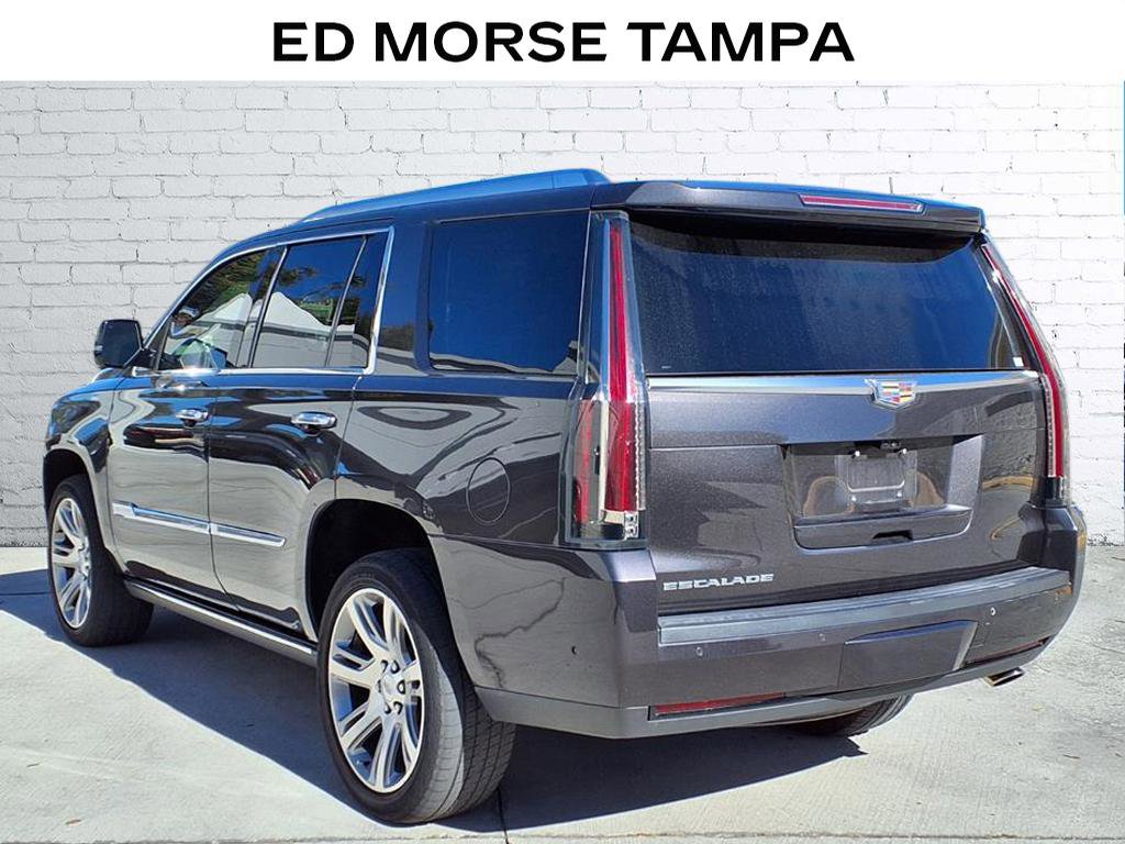 Used 2017 Cadillac Escalade Premium Luxury image 3