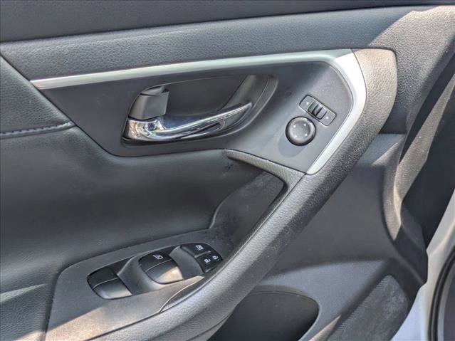 Used 2016 Nissan Altima 2.5 SR video 2