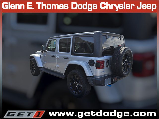 Certified 2023 Jeep Wrangler Unlimited Sahara AWD/4WD image 9