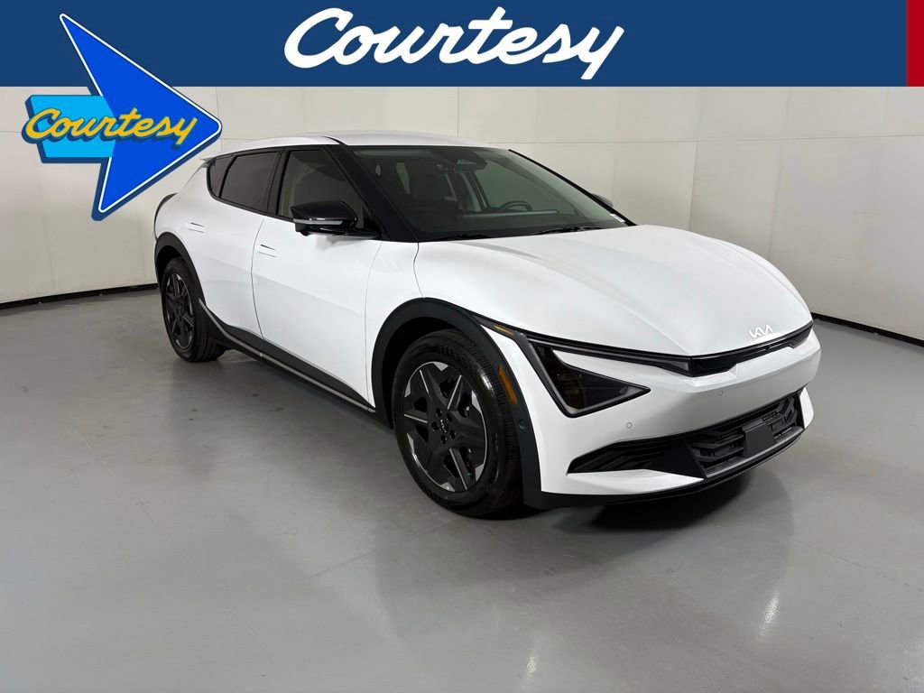 New 2025 Kia EV6 Light w/ Light LR Technology Package image 1