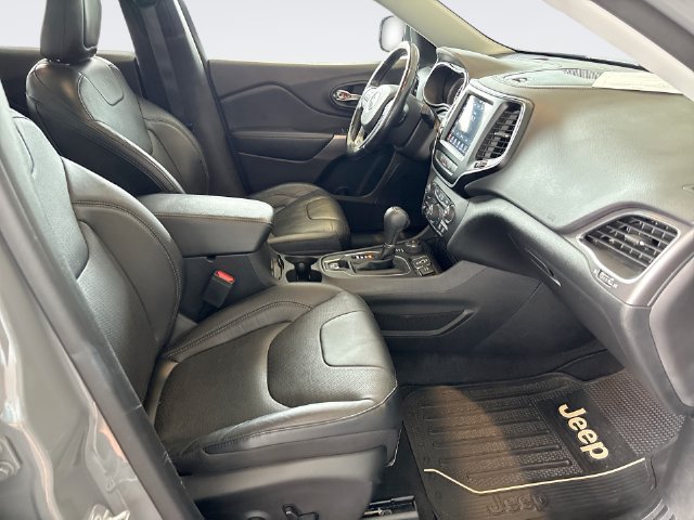Used 2021 Jeep Cherokee Latitude Lux w/ Sun & Sound Group AWD/4WD image 25