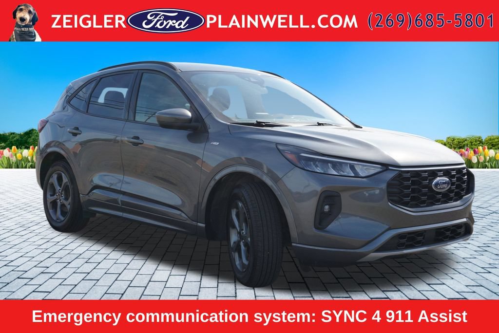 Used 2023 Ford Escape ST-Line Select AWD/4WD image 7