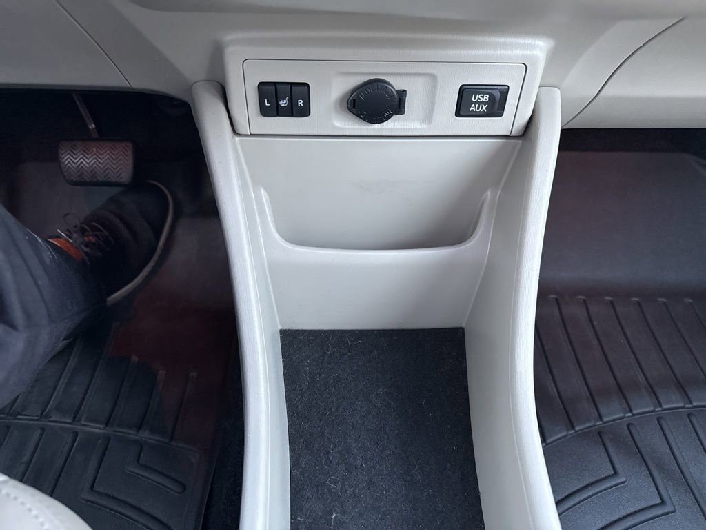 Used 2012 Toyota Prius V Two image 22