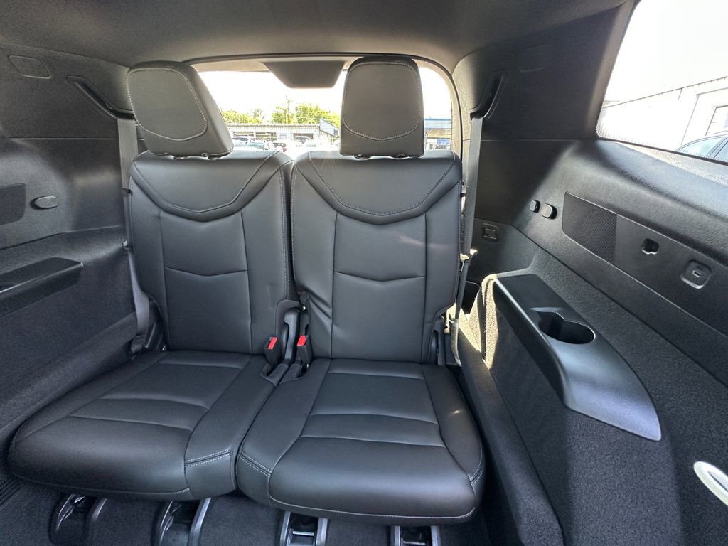 Used 2025 Cadillac XT6 Sport w/ Technology Package AWD/4WD image 23