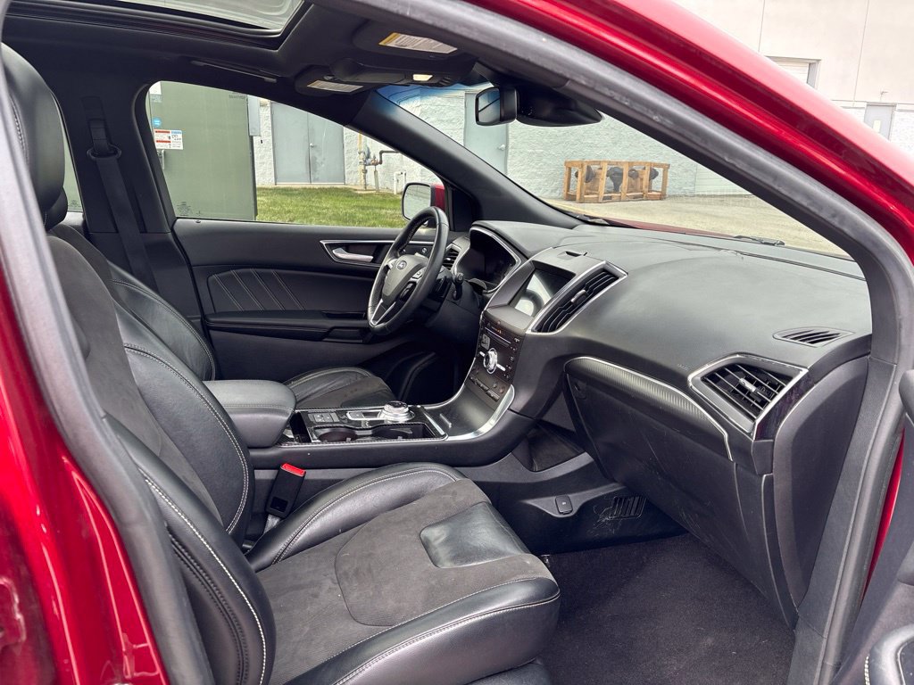 Used 2019 Ford Edge ST w/ Equipment Group 401A AWD/4WD image 24