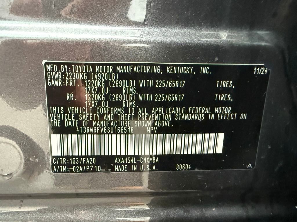 Used 2025 Toyota RAV4 XLE image 33