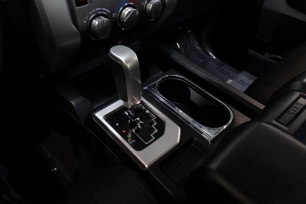 Used 2019 Toyota Tundra SR5 w/ SR5 Convenience Package image 33