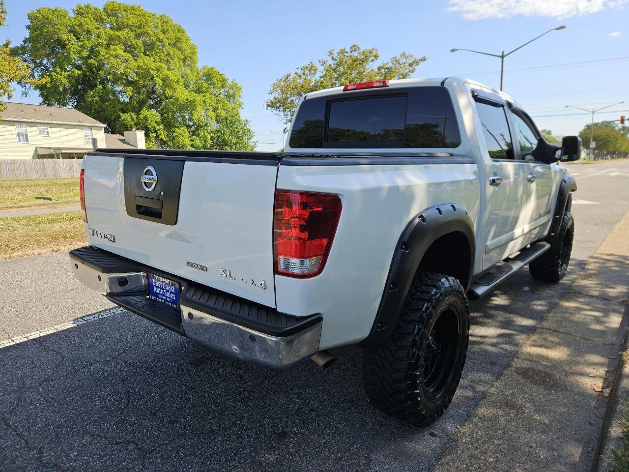Used 2012 Nissan Titan SL w/ SL Technology Pkg AWD/4WD image 6