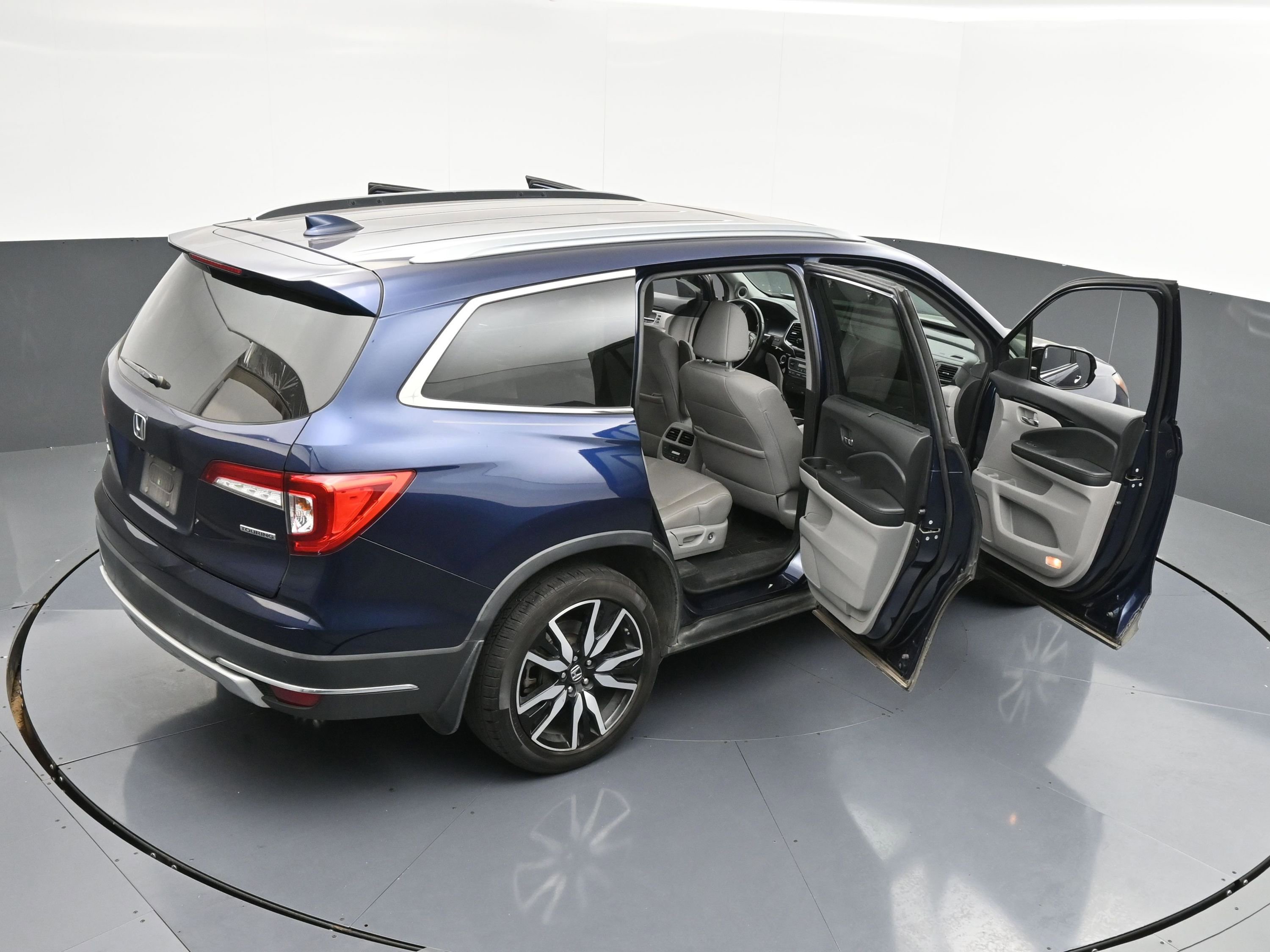 Used 2019 Honda Pilot Touring image 43