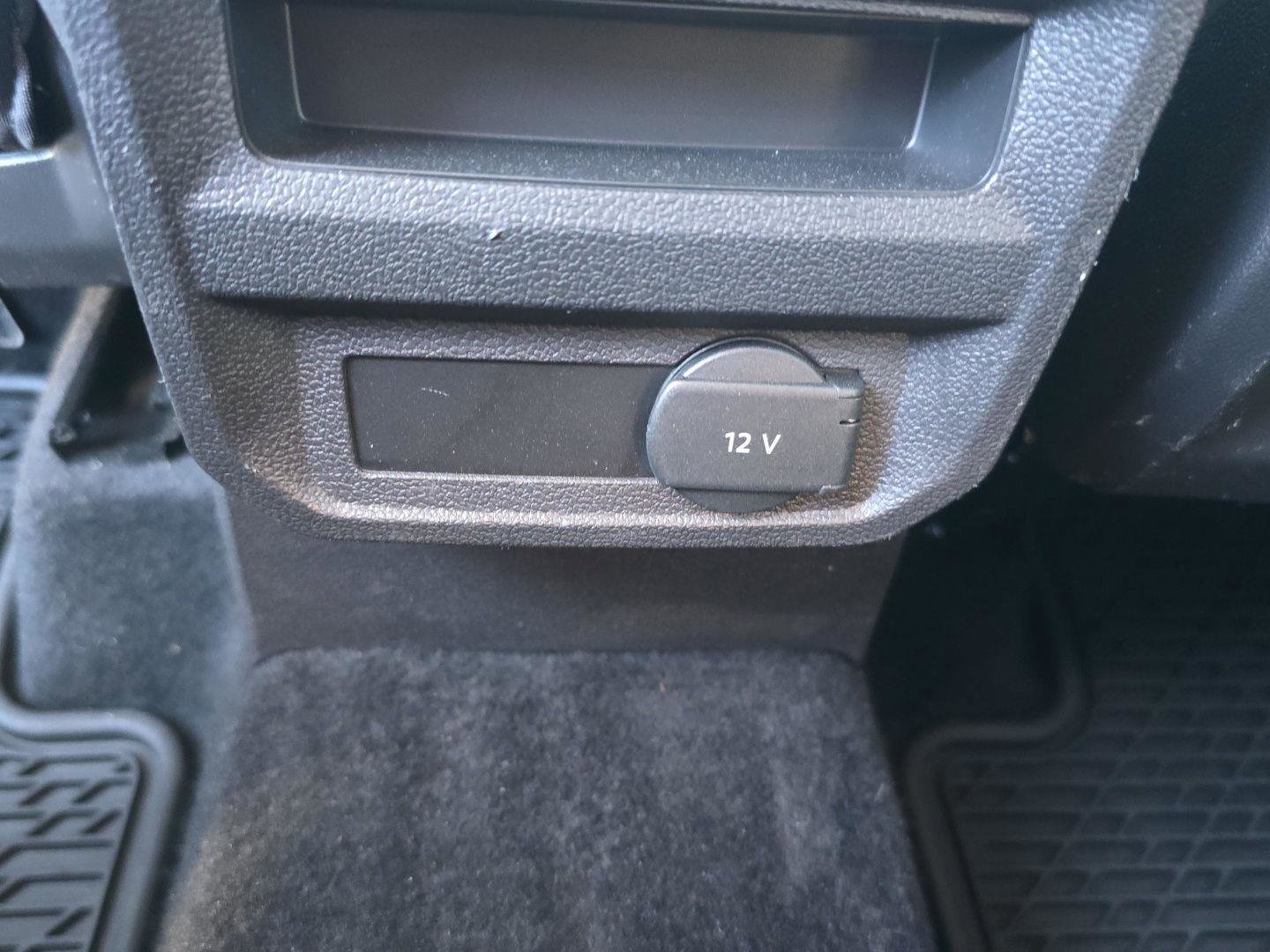 Used 2020 Volkswagen Tiguan S image 9