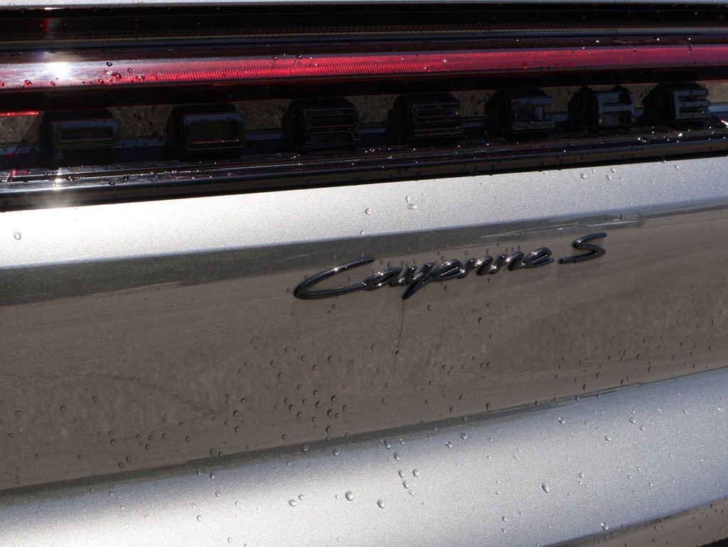 Certified 2024 Porsche Cayenne S AWD/4WD image 6