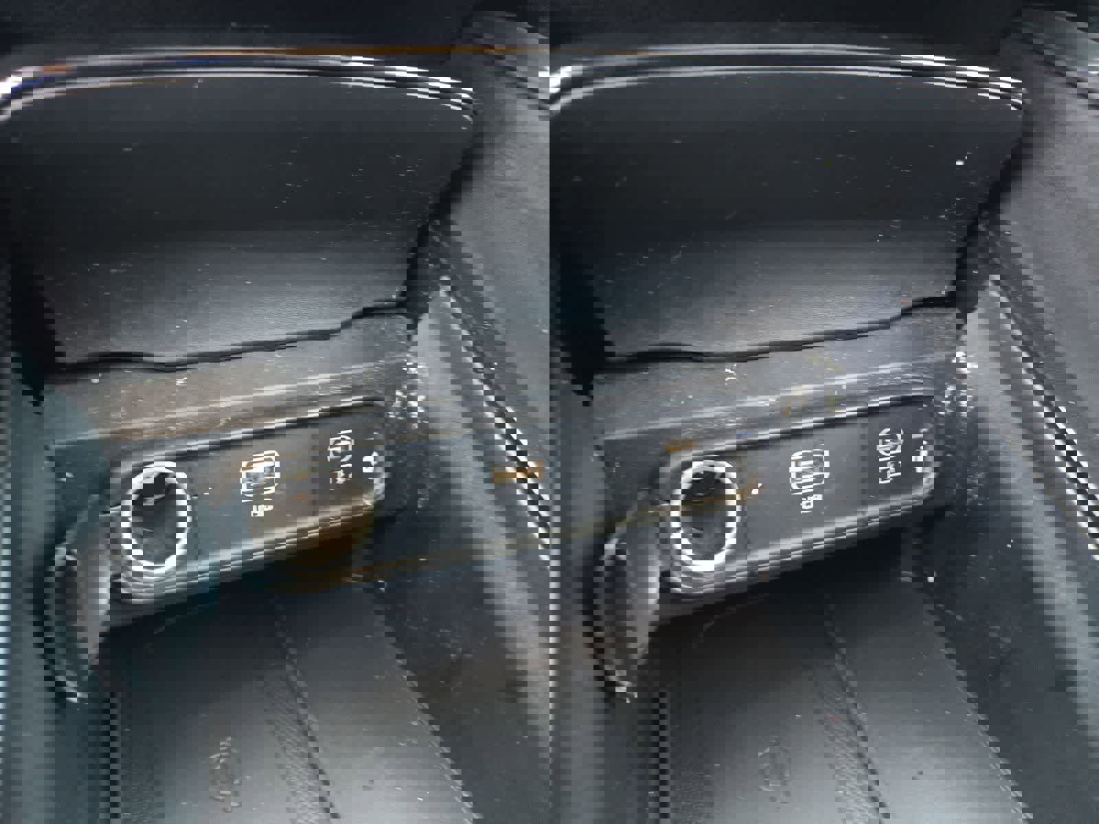 Used 2023 Kia Telluride EX w/ EX Captain's Chair Package image 30