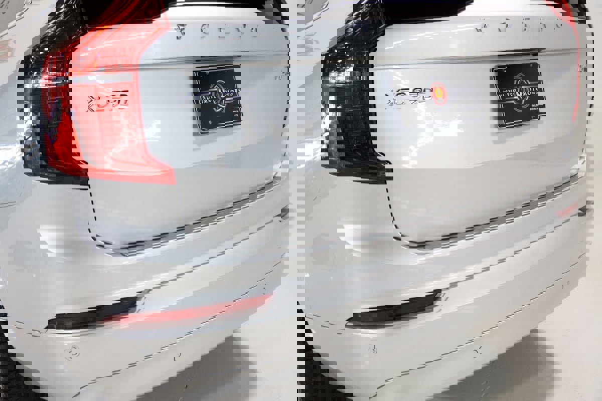 Used 2022 Volvo XC90 T6 Momentum w/ Advanced Package image 64