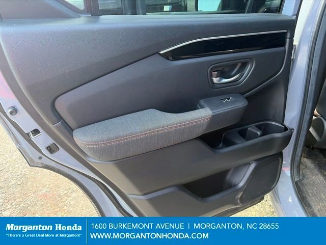 Used 2025 Honda Pilot Sport image 20