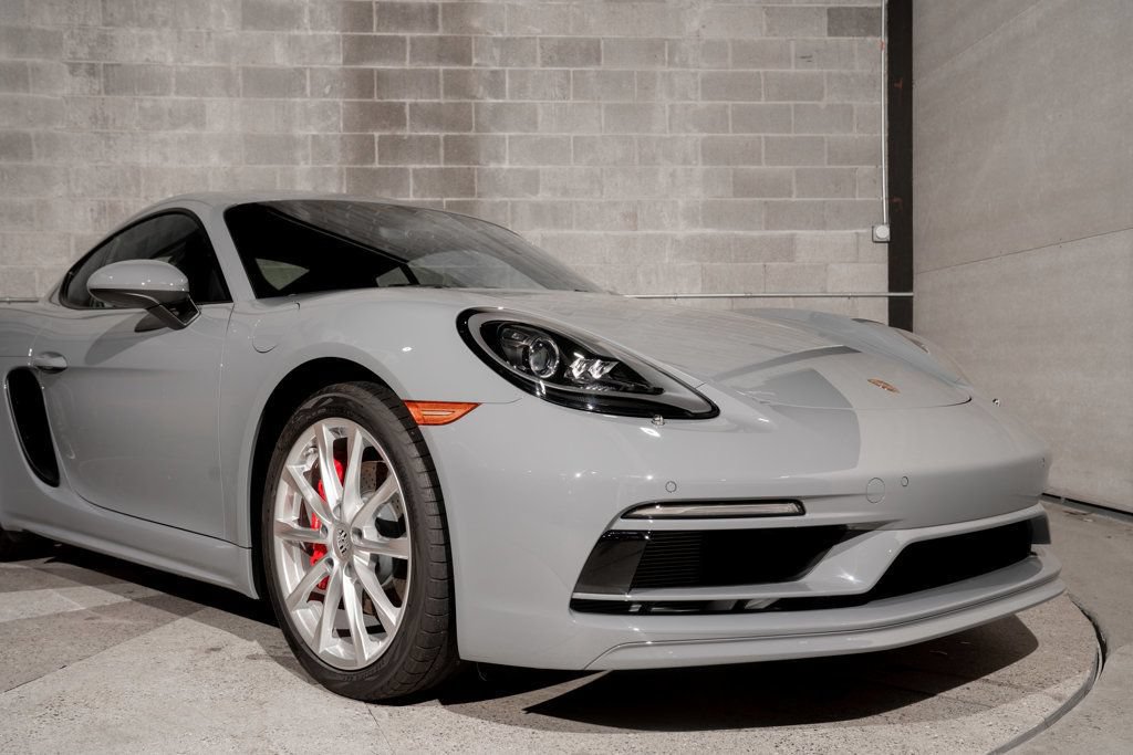 Used 2025 Porsche 718 Cayman S RWD image 40