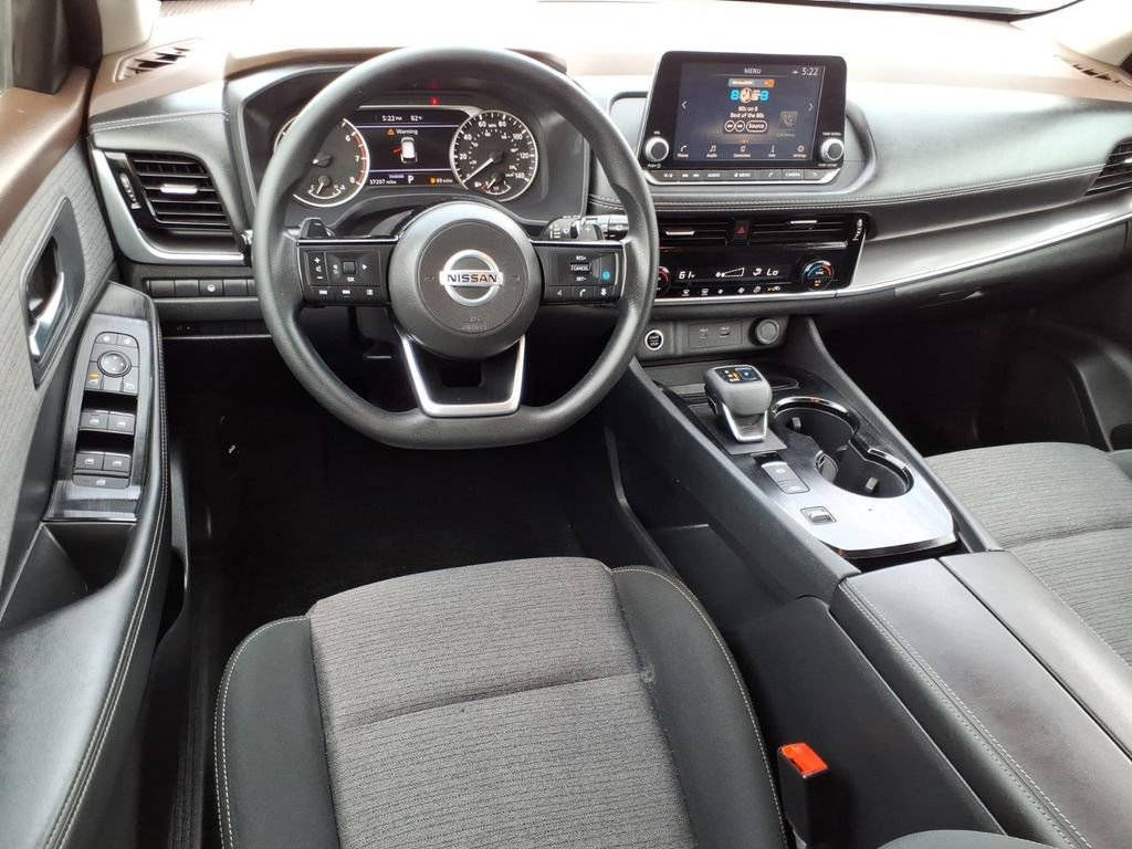 Used 2021 Nissan Rogue SV image 11