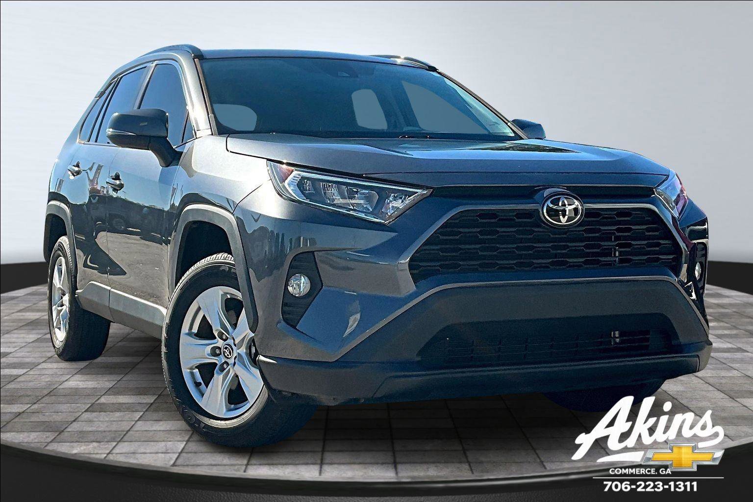 Used 2021 Toyota RAV4 XLE image 3