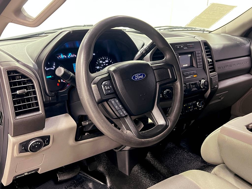 Used 2018 Ford F250 XL w/ Power Equipment Group image 19