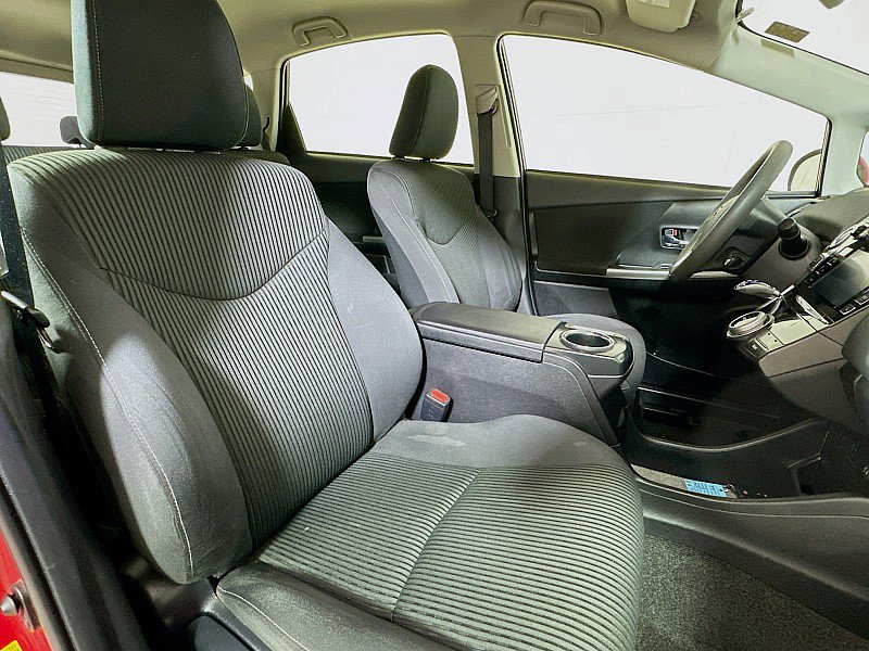 Used 2016 Toyota Prius V Three image 26