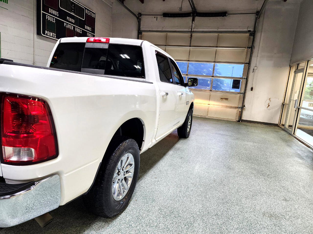 Used 2013 RAM 1500 Classic SLT w/ Premium Display Pkg image 7