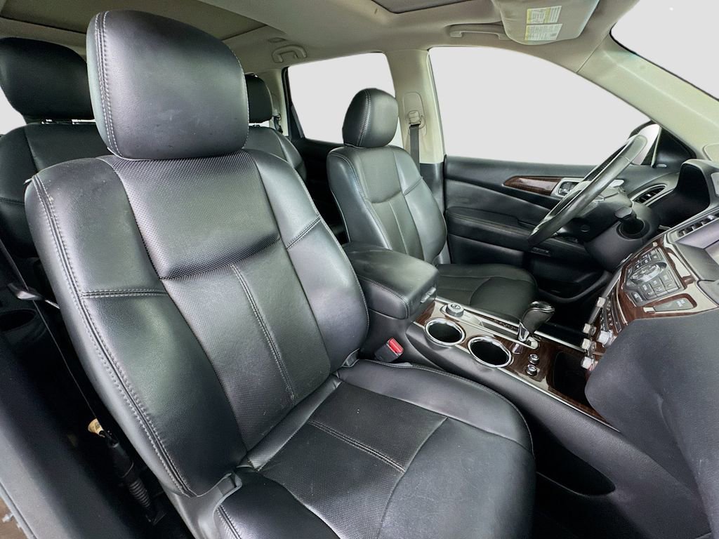 Used 2016 Nissan Pathfinder Platinum AWD/4WD image 32