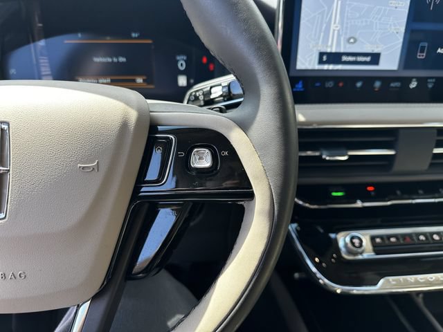Certified 2023 Lincoln Corsair AWD w/ Equipment Group 101A image 29