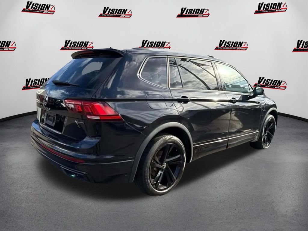Used 2023 Volkswagen Tiguan SE R-Line image 5