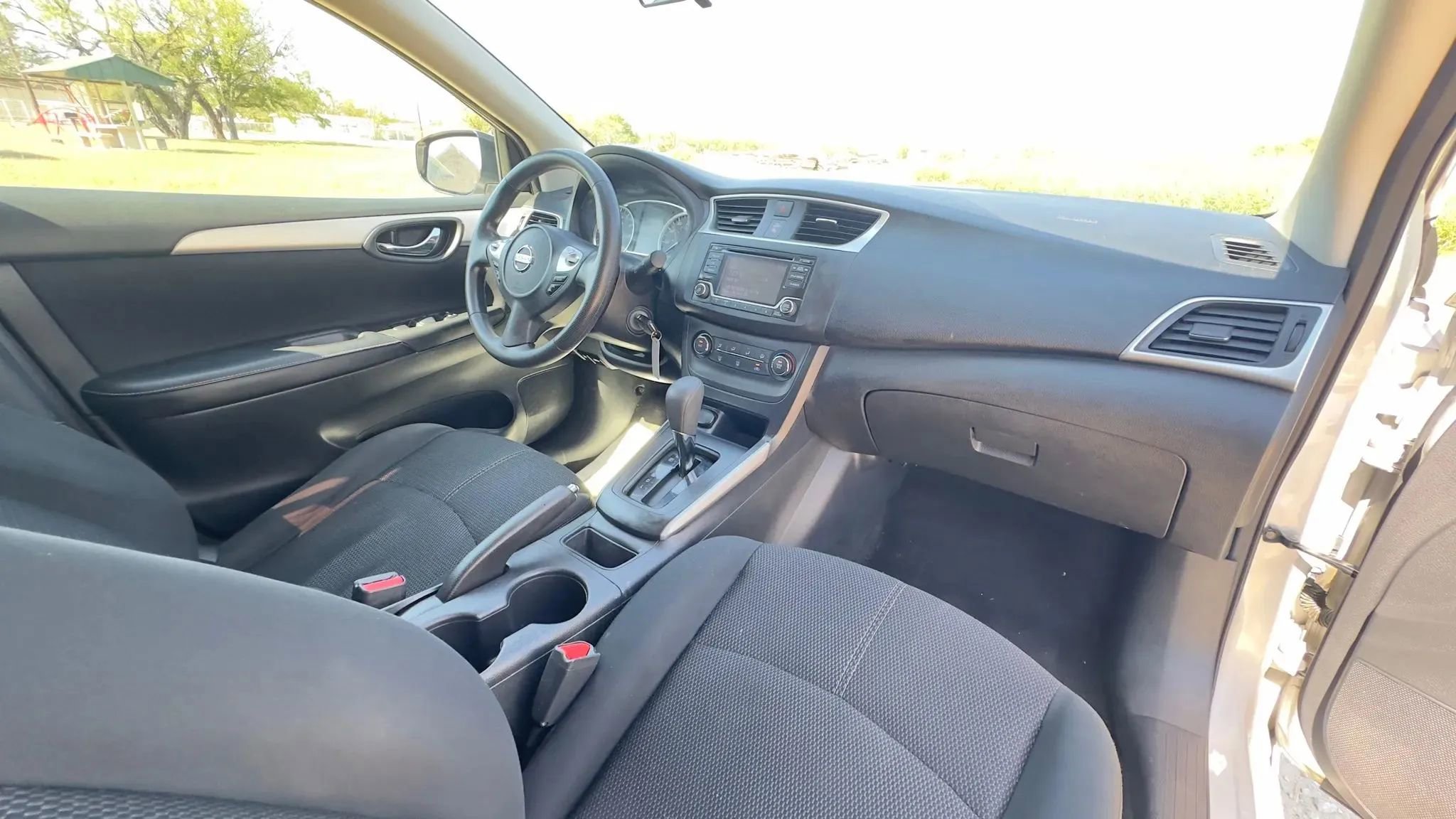 Used 2018 Nissan Sentra S image 17