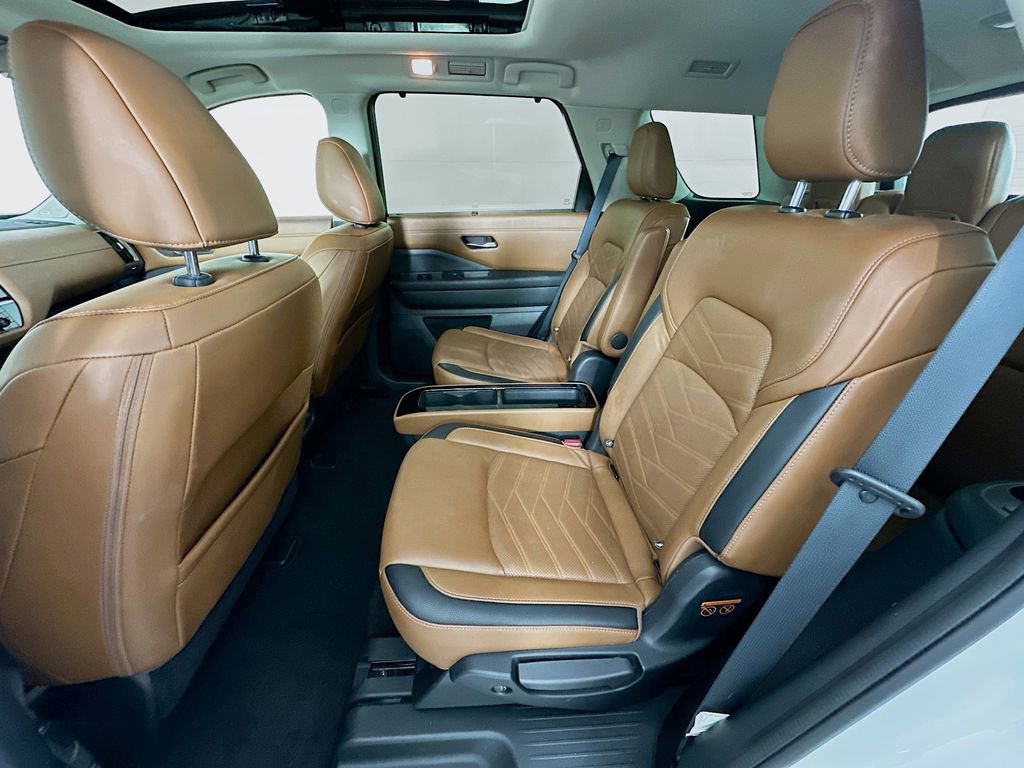 Certified 2023 Nissan Pathfinder Platinum image 35