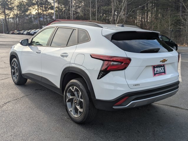 Used 2024 Chevrolet Trax LT image 8