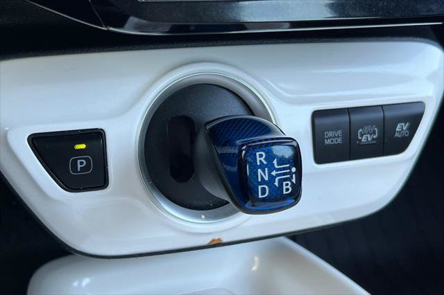 Certified 2018 Toyota Prius Prime Advanced FWD image 24